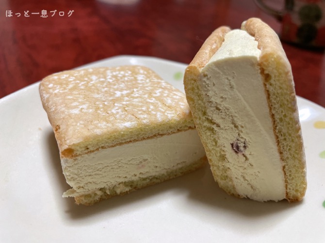 famima-cake-sand-pistachio3