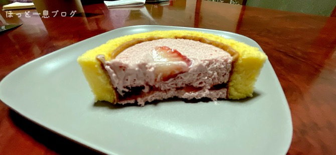 lawson-ichibiko-ichigo-roll-cake